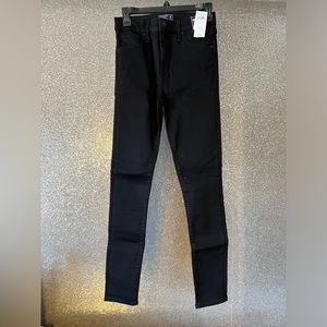 NWT - Abercrombie - Simone Super Skinny High Rise - 2R/26
